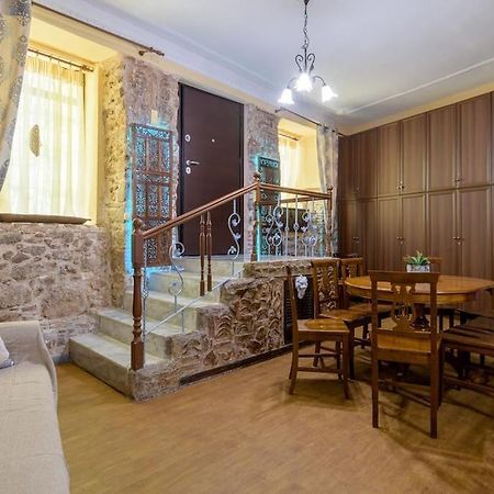 Neo Classical 4 Bedrooms In Psyri Athén Kültér fotó